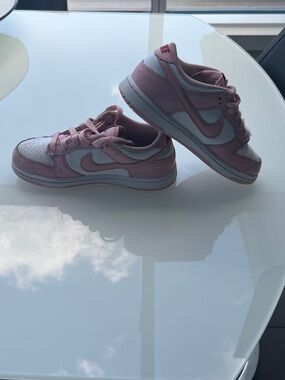 Nike Kids Pink and White Low-Top Sneakers Size 12C